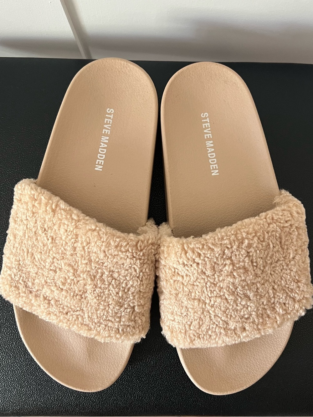 Steve Madden Beige Faux Shearling Slide Platform Sandals Slippers Size 8